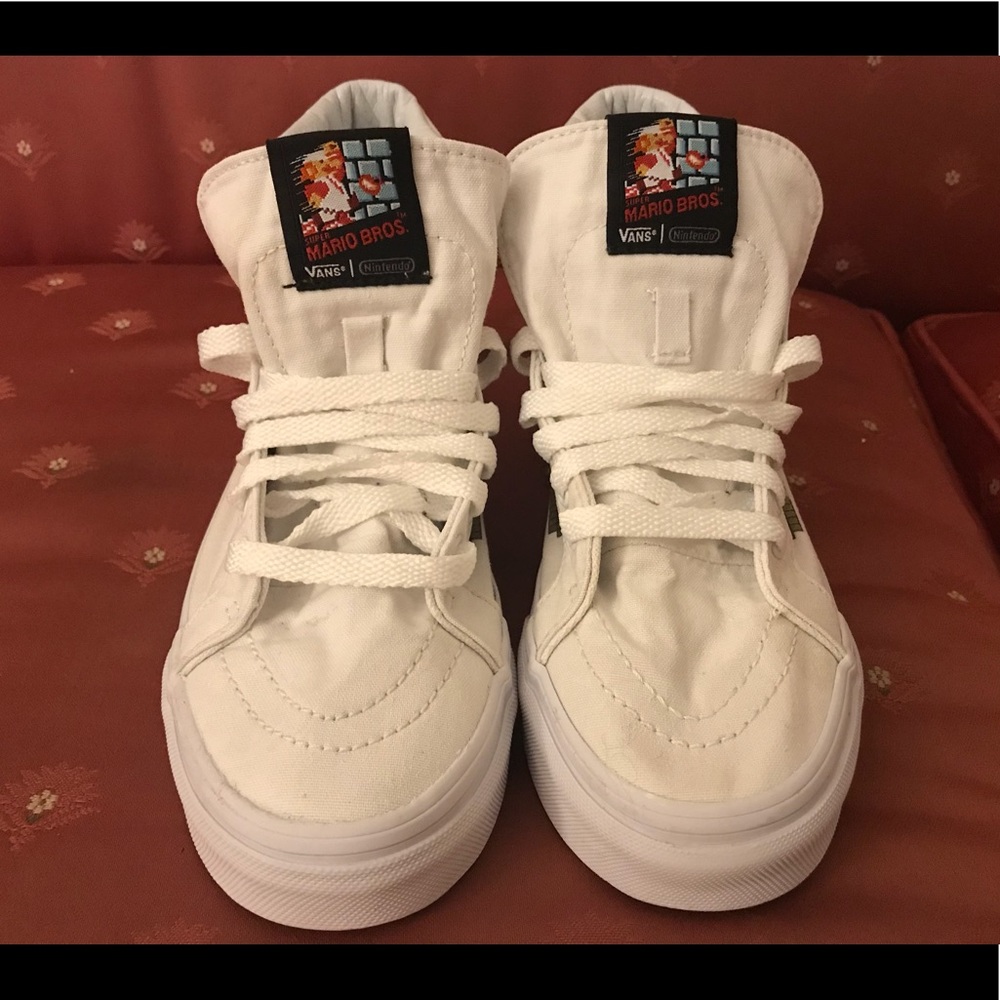 *LIKE NEW* Vans 👾 Nintendo Series SK8 HI Slim